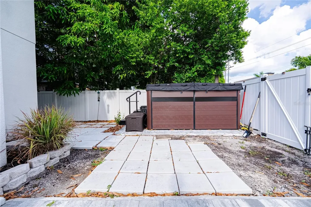 1908 W Nassau Street Tampa FL 33607