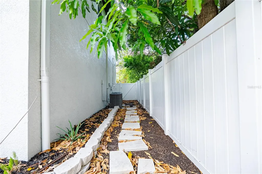 1908 W Nassau Street Tampa FL 33607