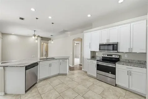 7208 Yardley Way Tampa FL 33647