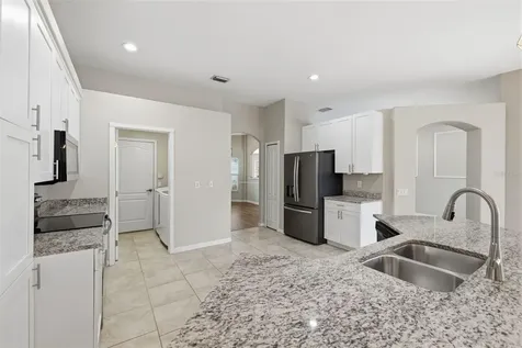 7208 Yardley Way Tampa FL 33647