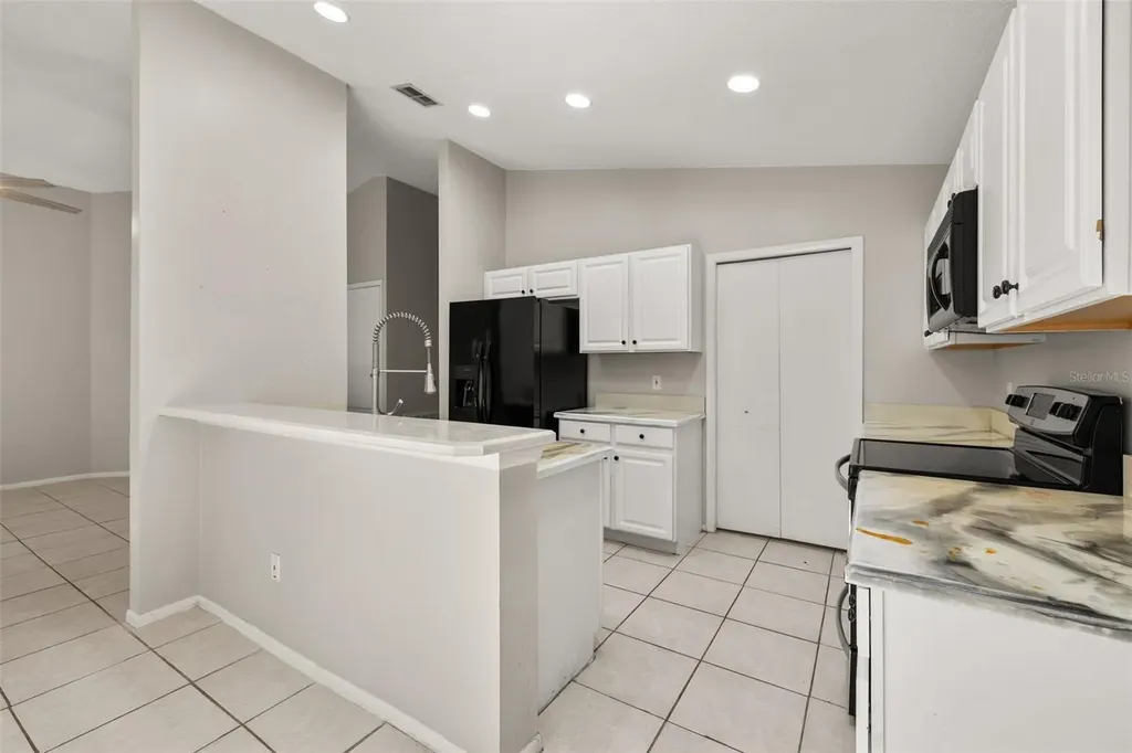 551 Castlemain Circle Davenport FL 33897