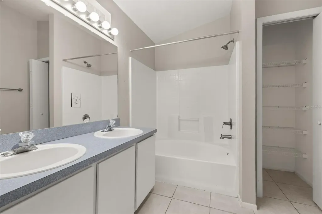 551 Castlemain Circle Davenport FL 33897