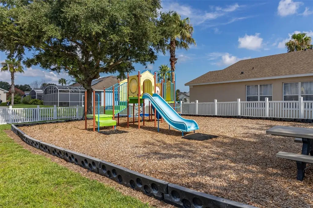 551 Castlemain Circle Davenport FL 33897