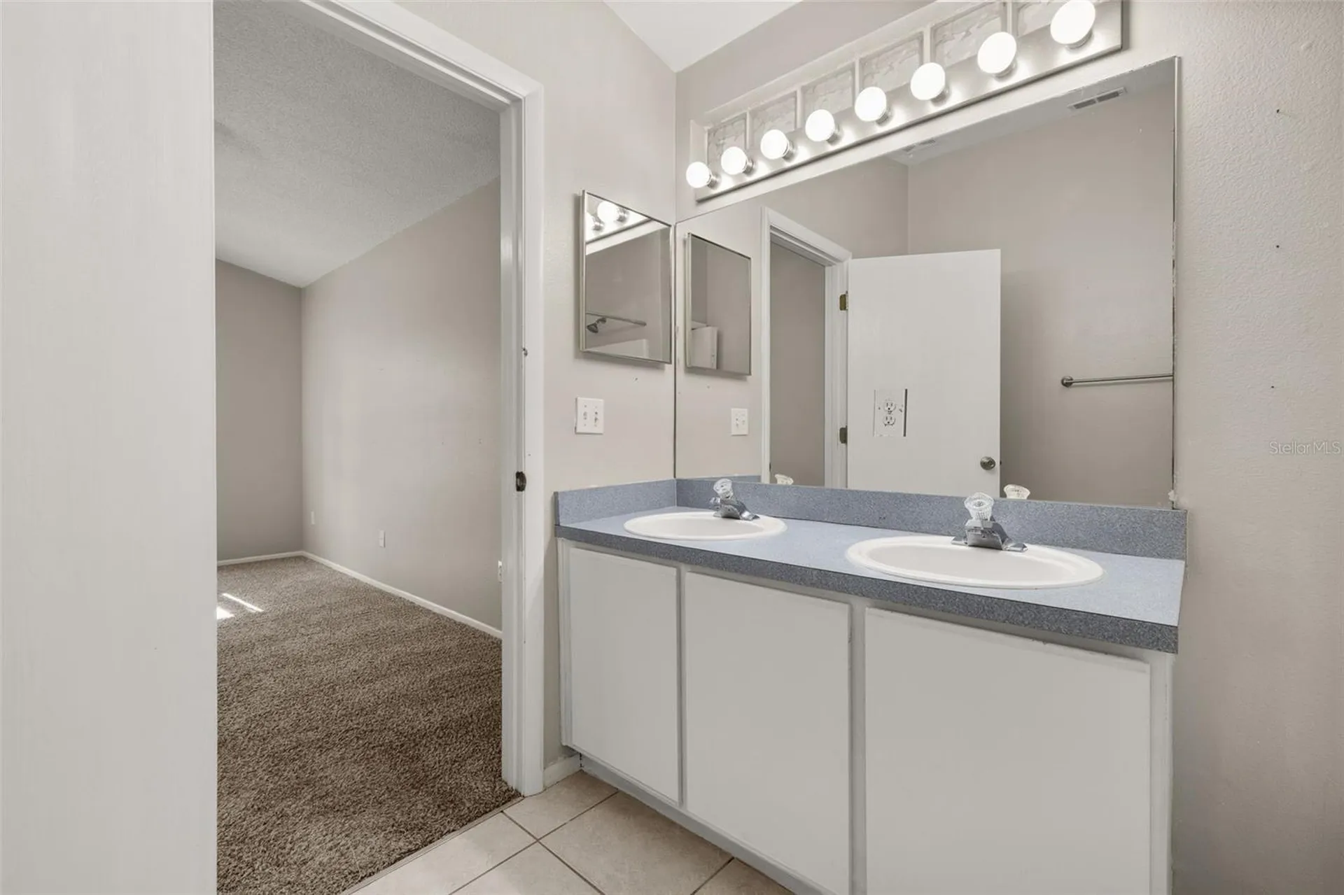 551 Castlemain Circle Davenport FL 33897