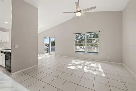 551 Castlemain Circle Davenport FL 33897