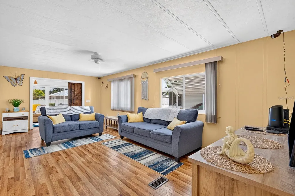 2107 Palma Sola Boulevard Bradenton FL 34209