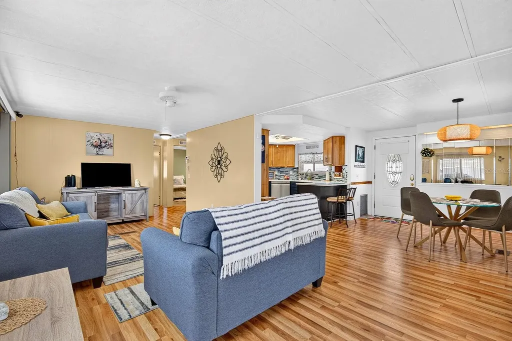 2107 Palma Sola Boulevard Bradenton FL 34209