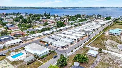 2107 Palma Sola Boulevard Bradenton FL 34209