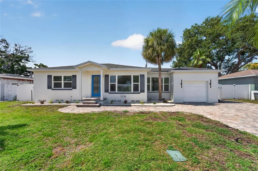 4810 Del Rio Way S Gulfport FL 33711