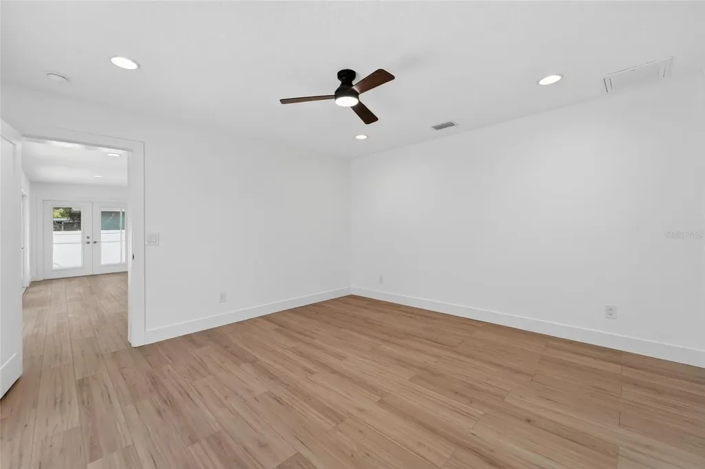 4810 Del Rio Way S Gulfport FL 33711