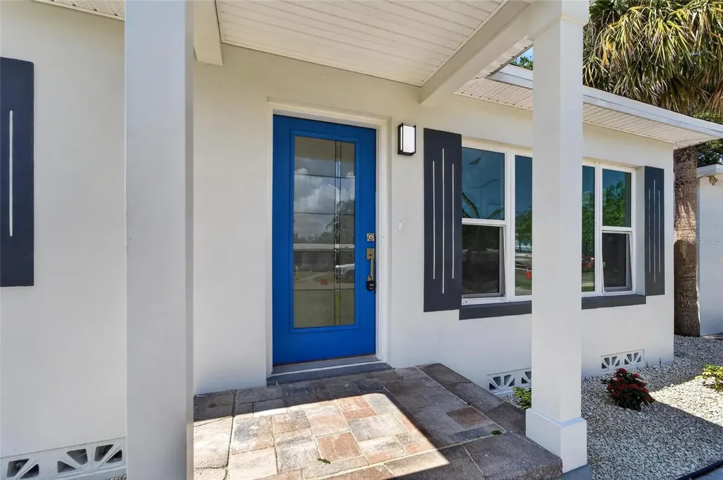 4810 Del Rio Way S Gulfport FL 33711