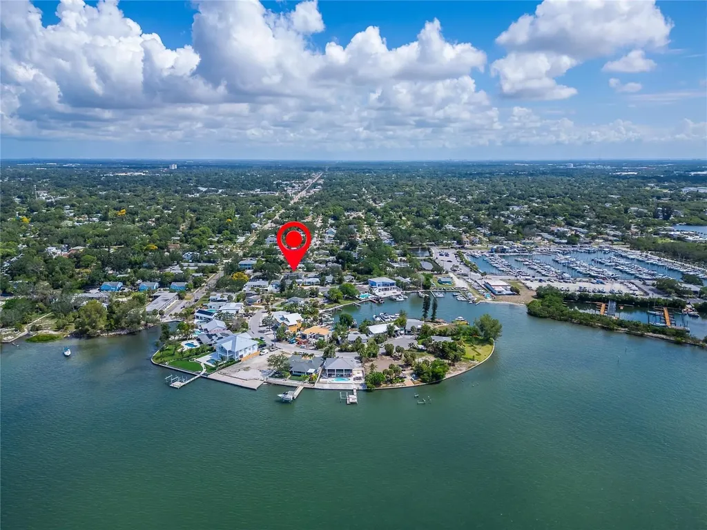 4810 Del Rio Way S Gulfport FL 33711