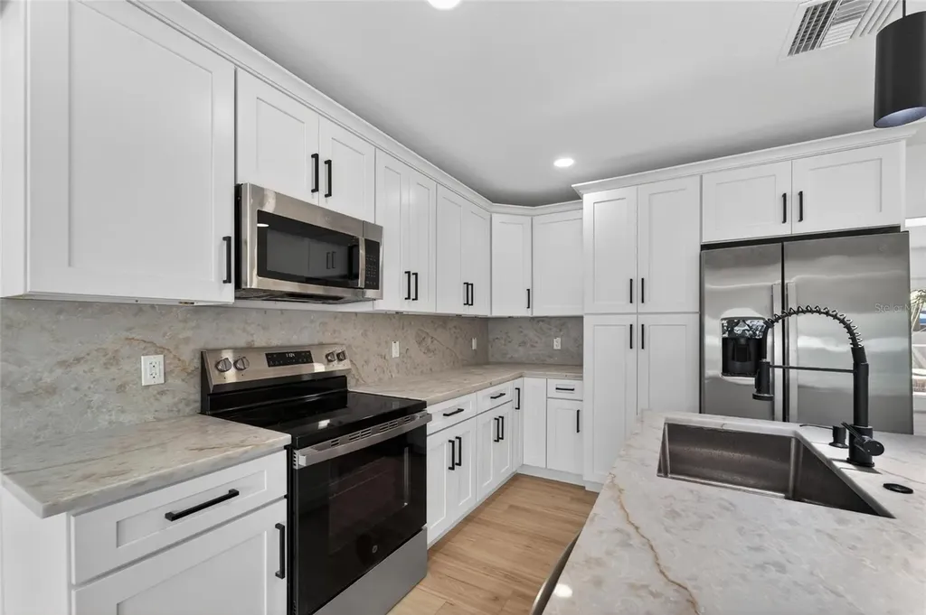 4810 Del Rio Way S Gulfport FL 33711