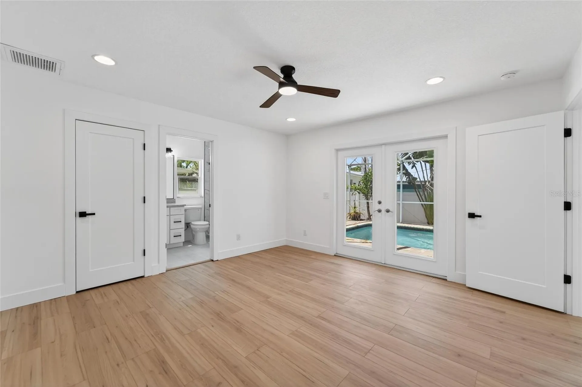 4810 Del Rio Way S Gulfport FL 33711