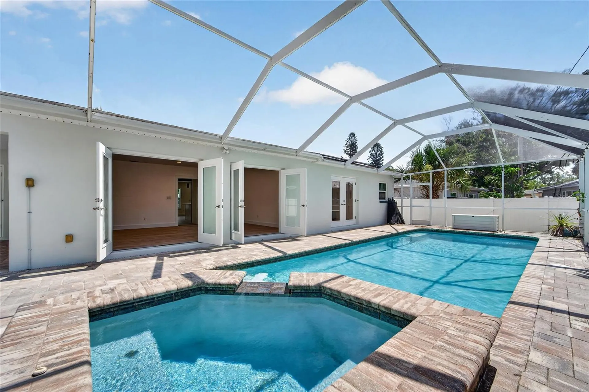 4810 Del Rio Way S Gulfport FL 33711