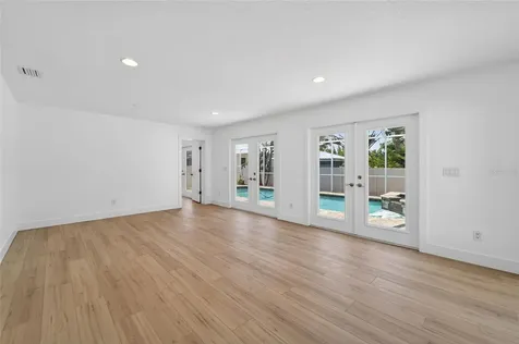 4810 Del Rio Way S Gulfport FL 33711