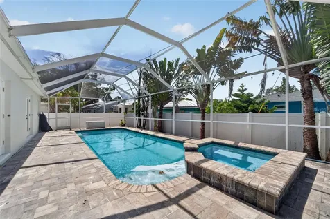 4810 Del Rio Way S Gulfport FL 33711