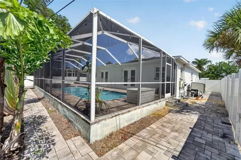 4810 Del Rio Way S Gulfport FL 33711