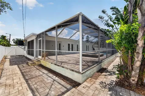 4810 Del Rio Way S Gulfport FL 33711
