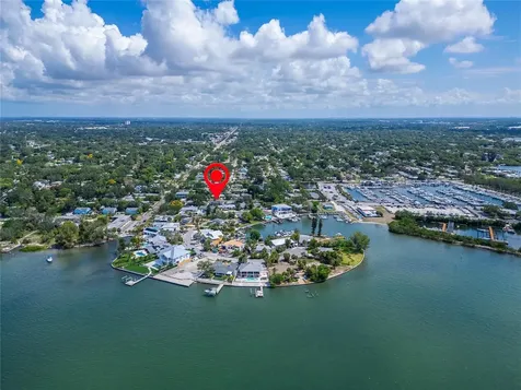 4810 Del Rio Way S Gulfport FL 33711