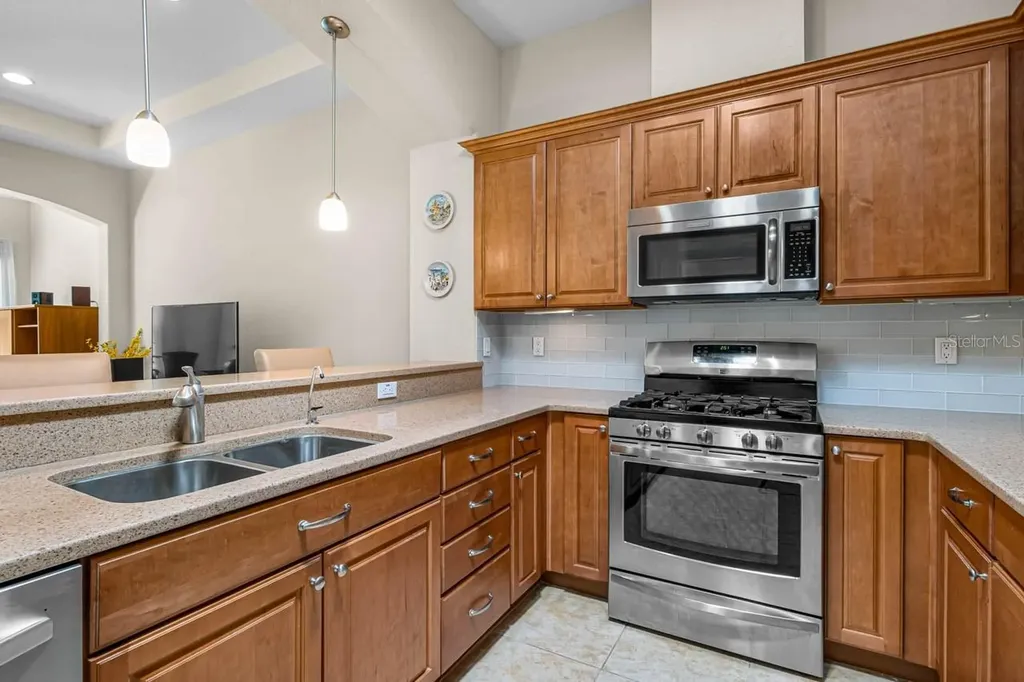 2128 Sifield Greens Way Sun City Center FL 33573
