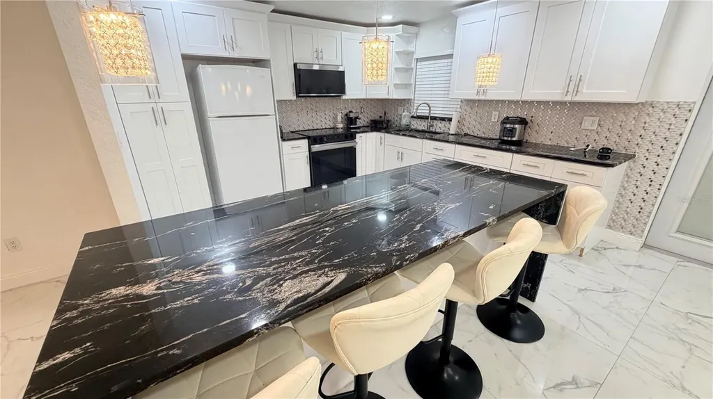 707 Innergary Place Valrico FL 33594