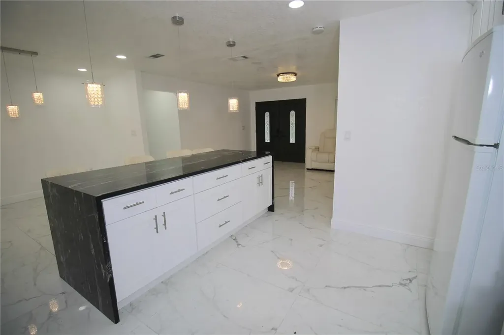 707 Innergary Place Valrico FL 33594