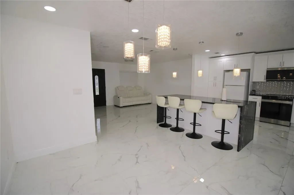 707 Innergary Place Valrico FL 33594
