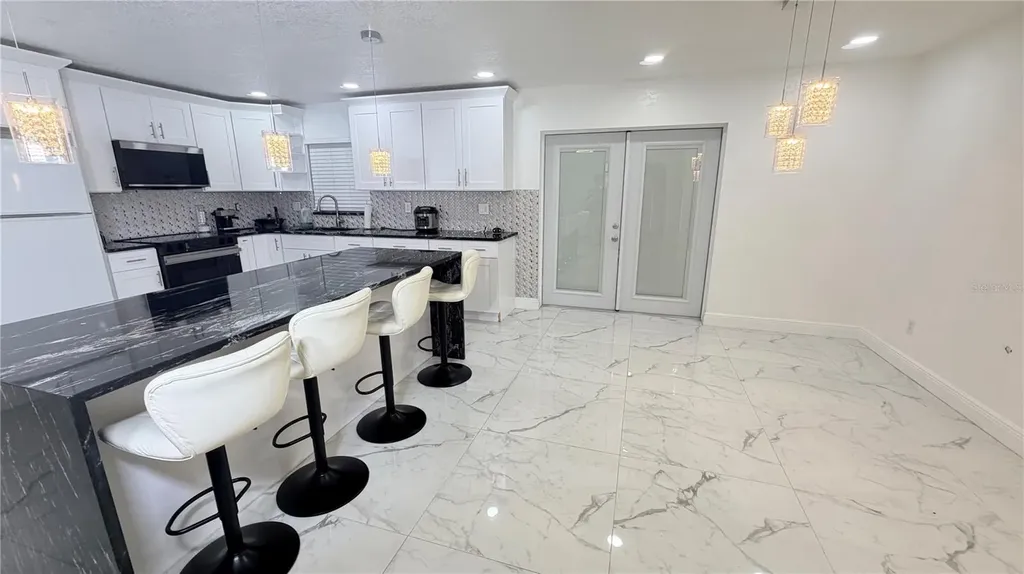 707 Innergary Place Valrico FL 33594