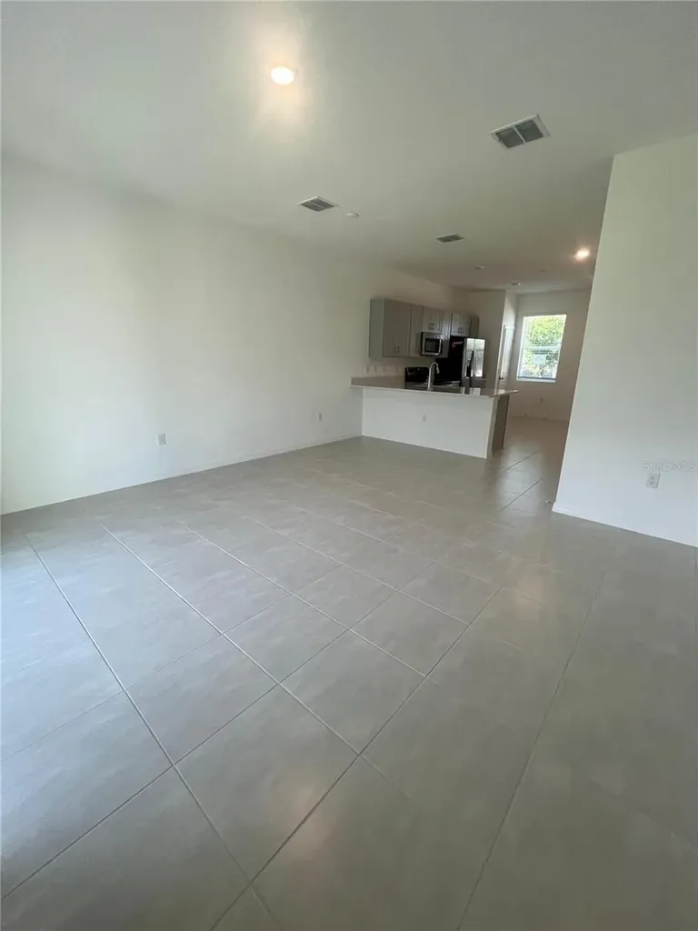 2898 Skyline Loop Kissimmee FL 34758