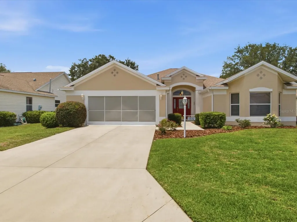 1332 Camero Drive Lady Lake FL 32159