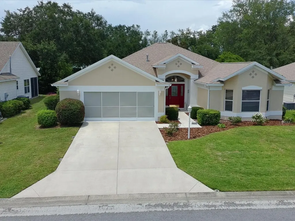 1332 Camero Drive Lady Lake FL 32159