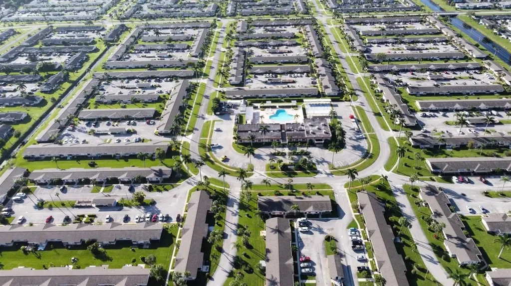2784 Dudley Drive E West Palm Beach FL 33415