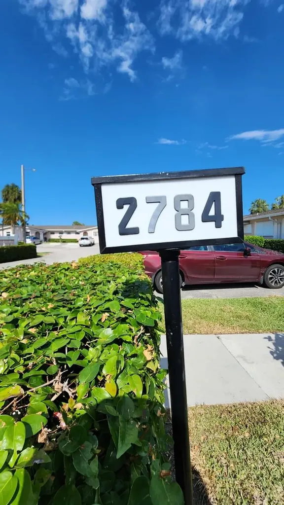 2784 Dudley Drive E West Palm Beach FL 33415
