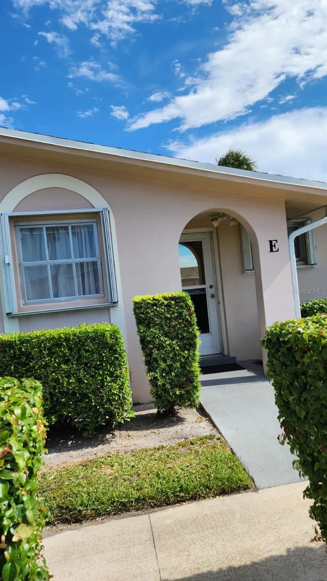 2784 Dudley Drive E West Palm Beach FL 33415