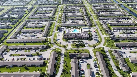 2784 Dudley Drive E West Palm Beach FL 33415