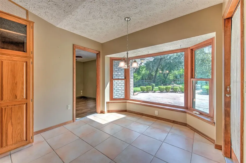 2102 Whitlock Place Dover FL 33527