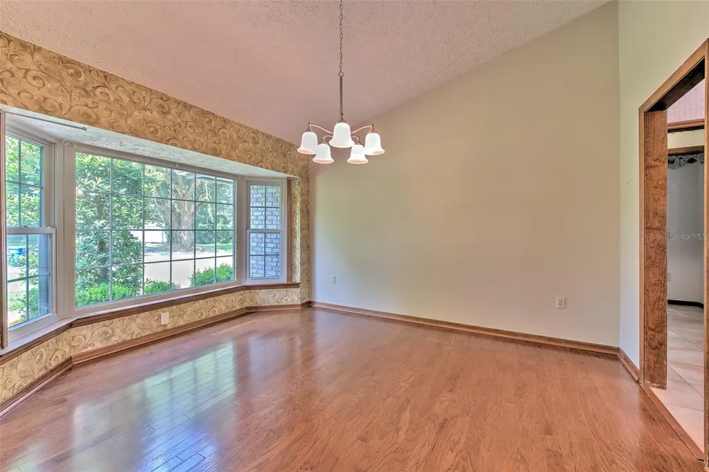 2102 Whitlock Place Dover FL 33527
