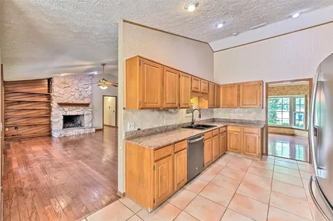 2102 Whitlock Place Dover FL 33527