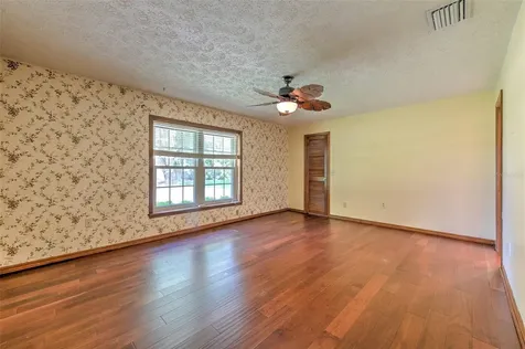 2102 Whitlock Place Dover FL 33527