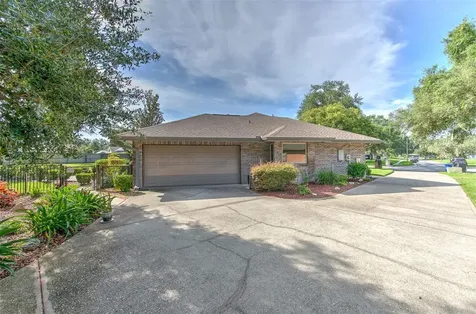 2102 Whitlock Place Dover FL 33527