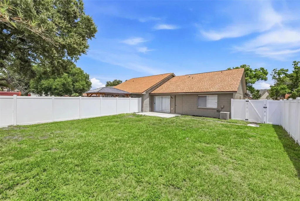 3257 Laurel Dale Drive Tampa FL 33618