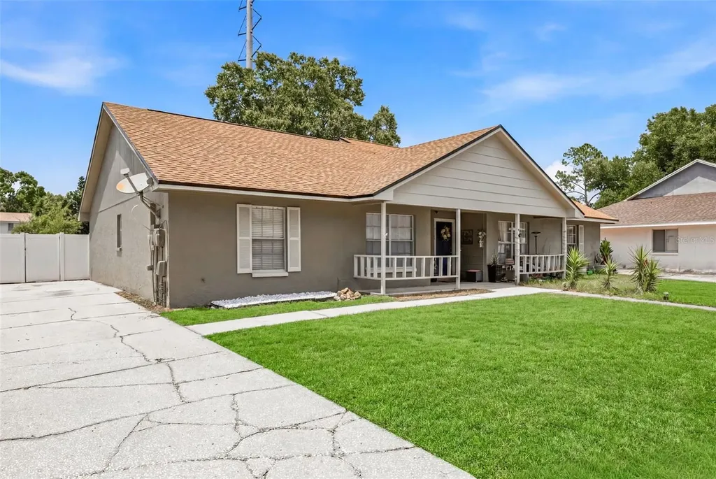 3257 Laurel Dale Drive Tampa FL 33618