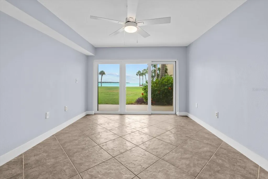 7530 Sunshine Skyway Lane S St Petersburg FL 33711