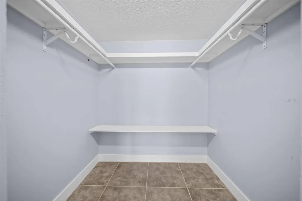 7530 Sunshine Skyway Lane S St Petersburg FL 33711