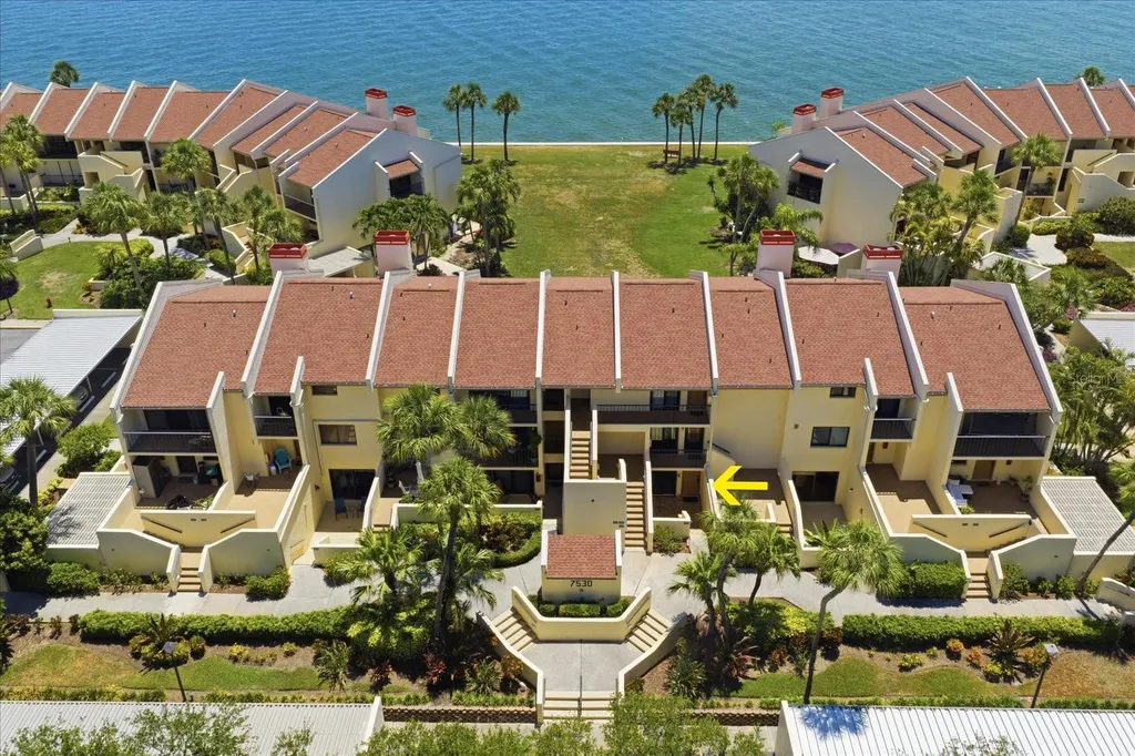 7530 Sunshine Skyway Lane S St Petersburg FL 33711