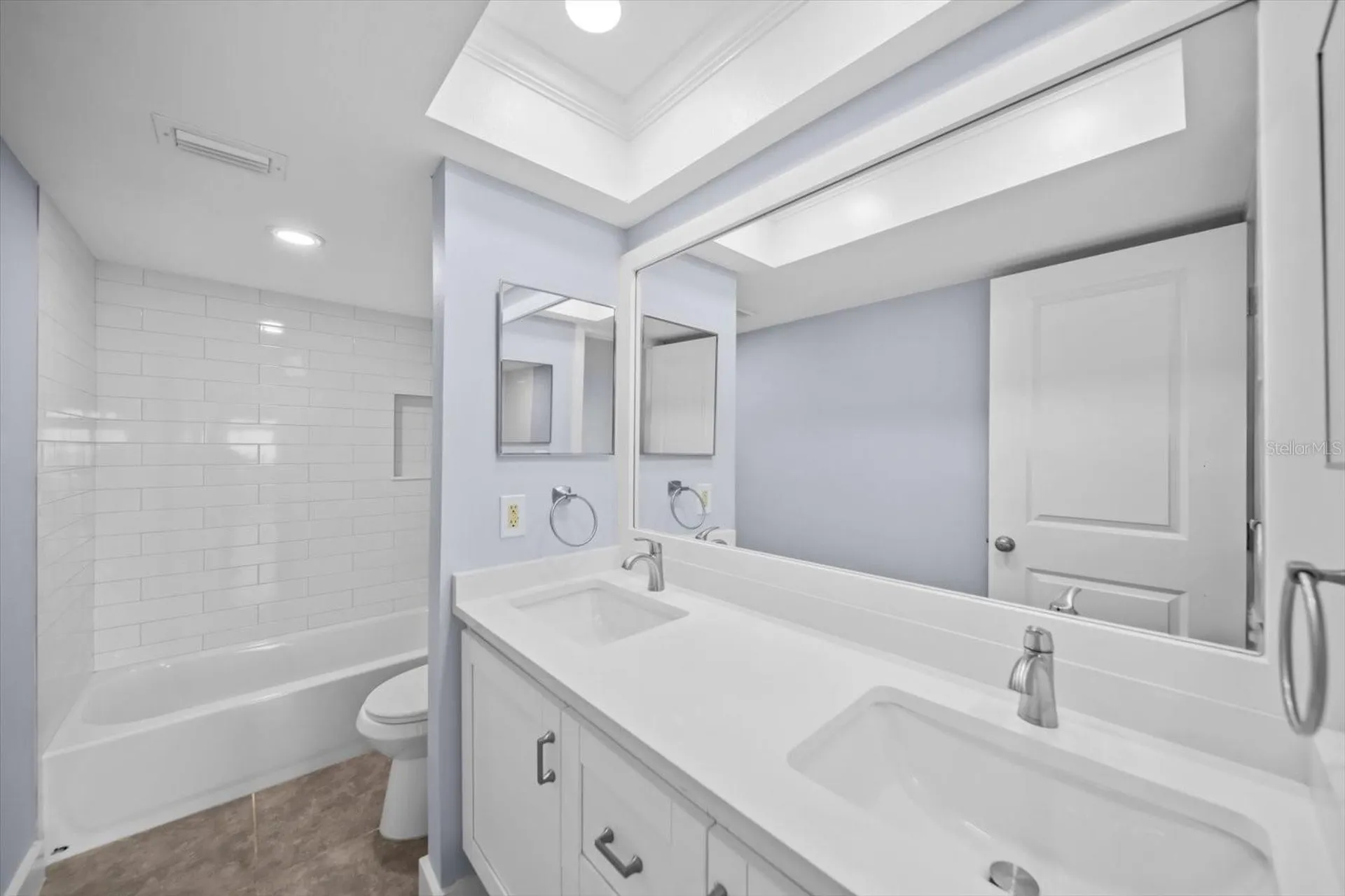 7530 Sunshine Skyway Lane S St Petersburg FL 33711