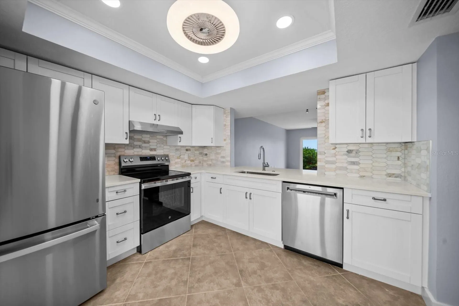 7530 Sunshine Skyway Lane S St Petersburg FL 33711