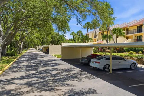 7530 Sunshine Skyway Lane S St Petersburg FL 33711