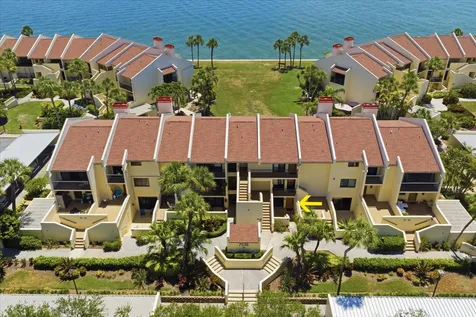7530 Sunshine Skyway Lane S St Petersburg FL 33711